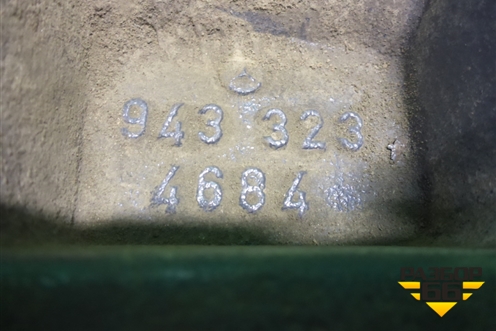 Кронштейн переднего стабилизатора  (левый) (9433234684) для Mercedes Benz  TRUCK Axor 2 с 2004г