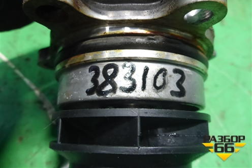Насос водяной помпа ( 2.0л CLJ) (03L121011) для Volkswagen Tiguan с 2007-2011г