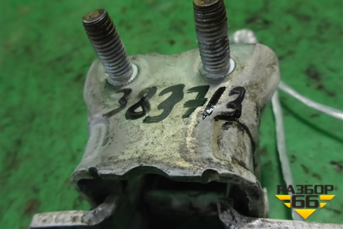 Петля двери задней правой верхняя (5732A028) для Mitsubishi Pajero/Montero Sport с 2008-2015г