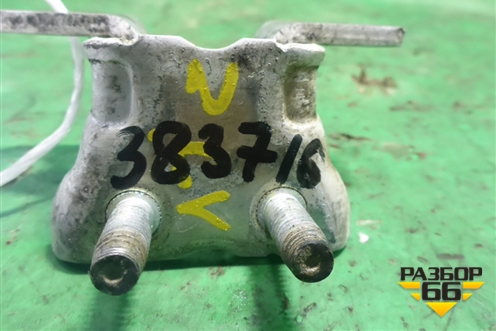 Петля двери задней левой верхняя (5732A027) для Mitsubishi Pajero/Montero Sport с 2008-2015г