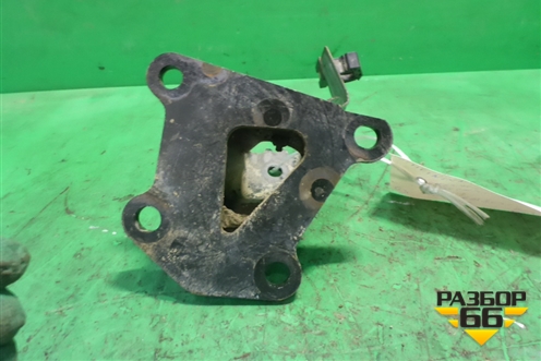 Кронштейн двигателя правый ( 2.5л YD25) (11232EB300) для Nissan Pathfinder (R51M) с 2004-2014г