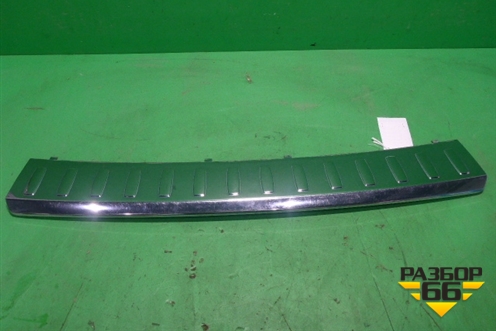 Накладка заднего бампера (верхняя) (A1668852174) для Mercedes Benz ML-Klass W166 c 2011г