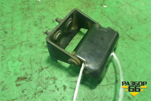 Петля двери багажника (правая) для Nissan Murano (Z51) с 2007-2015г