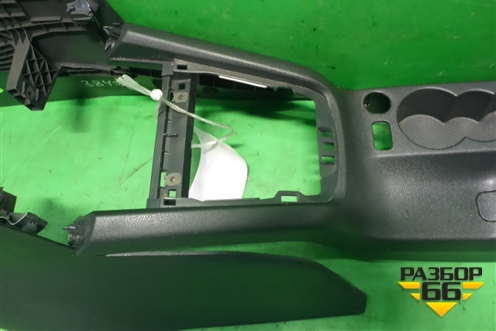 Консоль (1Z1863242) для Skoda Octavia (А5) с 2004-2013г