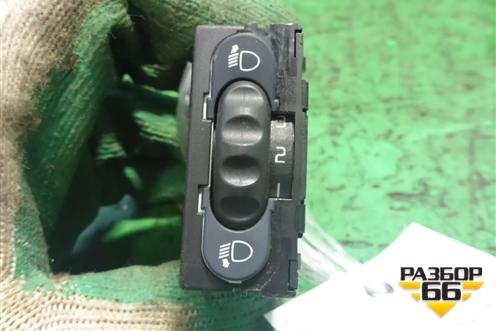 Переключатель корректора фар (8200022569) для Renault Clio с 1998-2002г