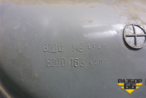 Обшивка двери задней правой под механику (8200149434) для Renault Clio с 1998-2002г