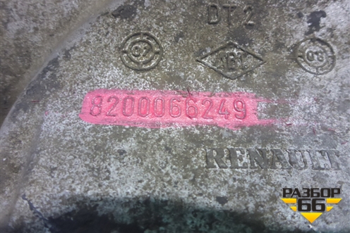 Кронштейн генератора ( 1.4л K7JA700) (с кондиционером) (8200066249) для Renault Clio с 1998-2002г