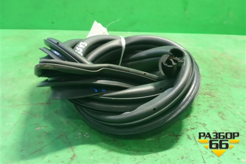 Уплотнитель двери передней левой для Mazda Mazda 3 (BK) с 2003-2009г 