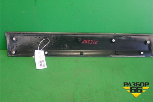 Накладка двери передней правой (80870JD0) для Nissan Qashqai (J10E) с 2006-2013г
