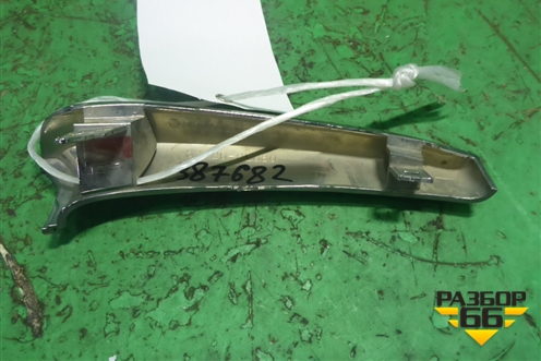 Накладка на решетку радиатора (левая хром) (531260E080) для Toyota Highlander с 2013-2021г