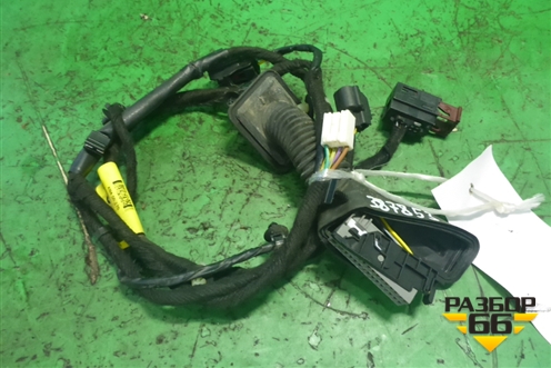 Проводка двери передней правой (951331643) для Chevrolet Aveo (Т300) с 2011г