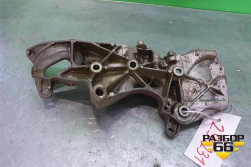 Кронштейн генератора (1.4л K7JA710) (8200169566) для Renault Logan с 2004-2015г