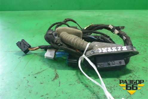Проводка двери передней правой (YMM502930) для Land Rover Range Rover 3 с 2002-2012г