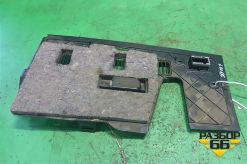 Накладка на торпедо (левая под рулём) (FBS500730XXX) для Land Rover Range Rover 3 с 2002-2012г