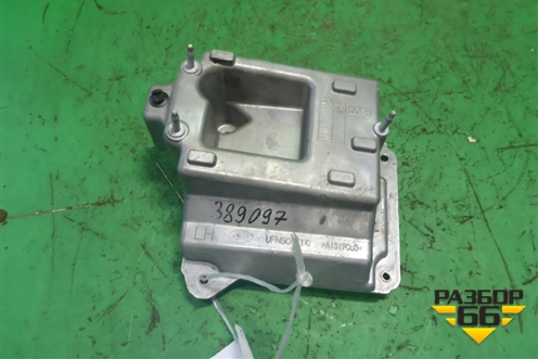 Кронштейн кулисы КПП (АКПП) (UFN500110) для Land Rover Range Rover 3 с 2002-2012г