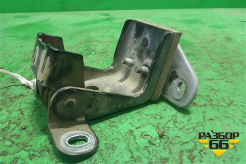 Петля двери багажника (нижней) для Land Rover Range Rover 3 с 2002-2012г