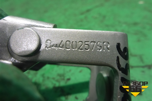 Петля двери багажника (844002579R) для Renault Sandero с 2013-2022г