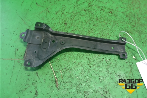 Кронштейн передней панели центральный (62550CA000) для Nissan Murano (Z50) с 2002-2008г