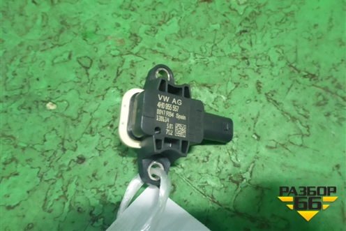 Датчик AIR BAG (передний правый) (4H0955557) для Audi A8 с 2009-2017г