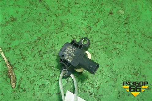 Датчик AIR BAG (передий правый) (4H0955557) для Audi A8 с 2009-2017г