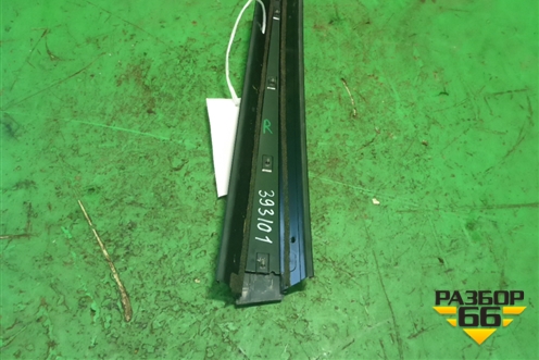 Накладка стойки (правая) для Subaru Forester (Sg5-9) с 2002-2007г