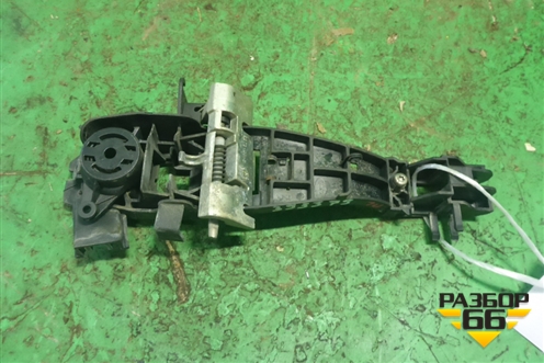 Кронштейн ручки наружной (передней левой) (3V1084116) для Land Rover Range Rover Sport с 2005-2012г