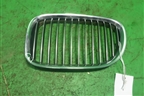 Решетка радиатора левая (до 2012г) (51117184151) для BMW 7 серия F01/F02 с 2008г