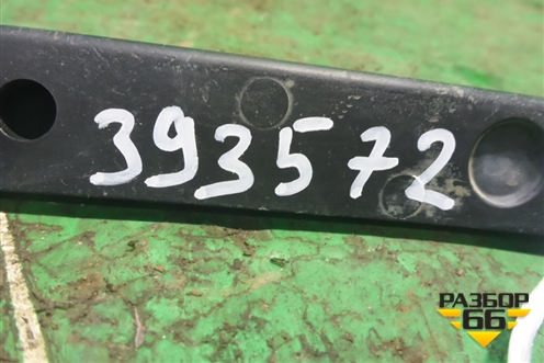 Брызговик передний правый (передняя часть) (5385360030) для Toyota Land Cruiser (200) с 2008г