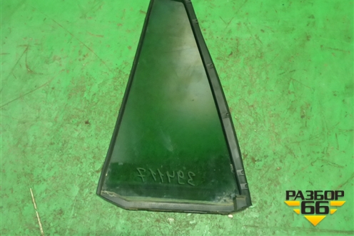 Стекло двери задней правой форточка (6812342050) для Toyota Rav-4 с 2000-2005г