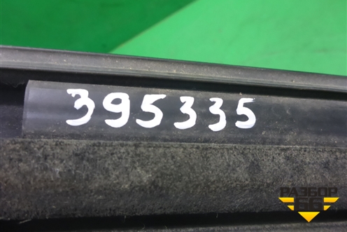Накладка стекла заднего правого (25804695) для Cadillac SRX с 2003-2009г