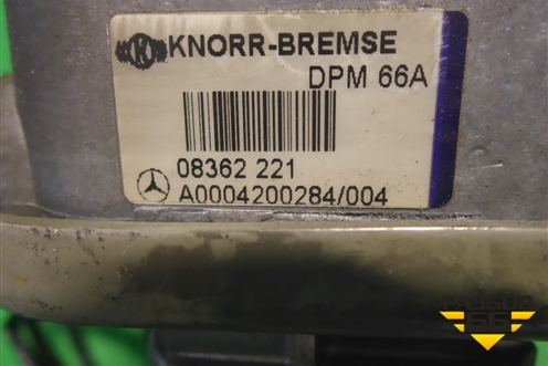 Кран стояночного тормоза (A0004200284) для Mercedes Benz  TRUCK Axor 2 с 2004г