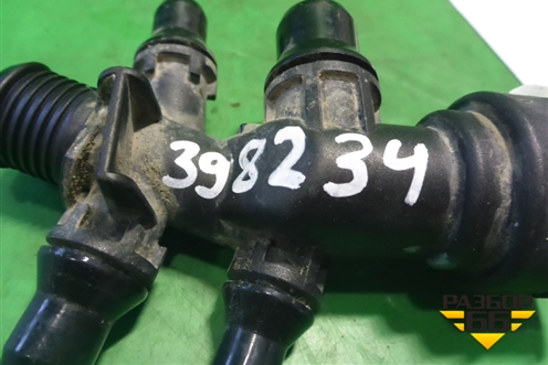 Фланец системы охлаждения (17128513834) для BMW X5 F15 с 2013г