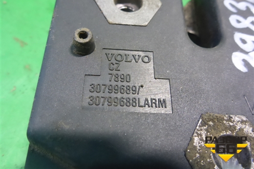 Замок капота (левый) (30799689) для Volvo XC90 с 2002-2015г