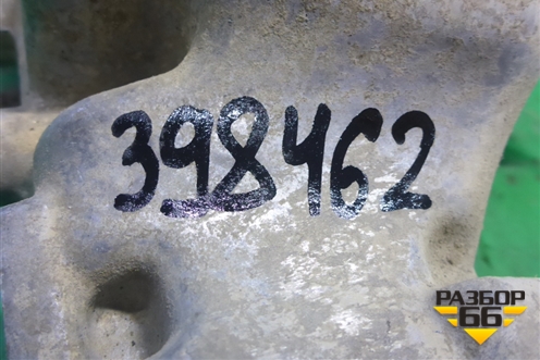 Кронштейн компрессора кондиционера ( 3.2л B6324S) (6G9N19D624BC 30711586) для Volvo XC90 с 2002-2015г