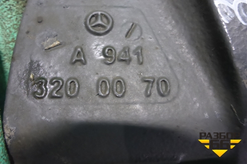 Кронштейн крепления передней рессоры (Правый задний) (A9413200070) для Mercedes Benz  TRUCK Axor 2 с 2004г