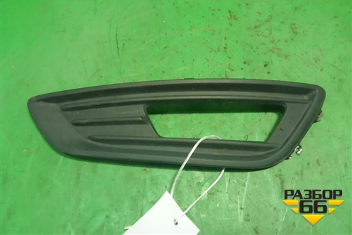 Накладка ПТФ левая (после 2015г без хрома) (F1EB15A299A) для Ford Focus 3 с 2011г