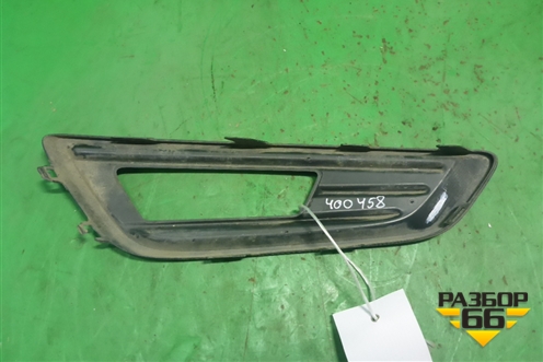 Накладка ПТФ левая (после 2015г без хрома) (F1EB15A299A) для Ford Focus 3 с 2011г