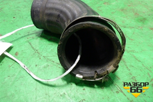 Патрубок интеркулера резиновый (2.0 CBD TDI) для Volkswagen Passat (B6) с 2005-2010г