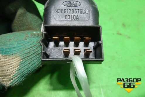 Переключатель регулировки зеркал (93BG17B676BB) для Ford Fiesta с 2001-2008г