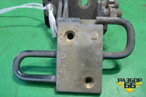 Петля двери задней правой нижняя (4B0833412E) для Audi A6 (C5) с 1997-2005г
