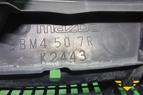 Решетка стеклоочистителей правая (BBM4507R1) для Mazda Mazda 3 (BL) с 2009-2013г