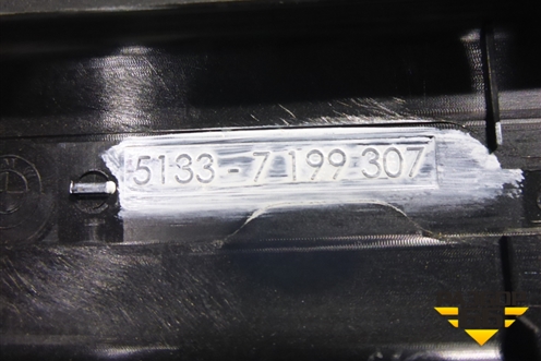 Накладка внутренняя (на рамку стекла задней двери) (51337199307) для BMW 5-серия F10/F11 с 2009-2016г
