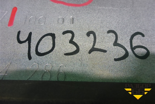 Накладка двери задней правой (9681644777) для Peugeot Partner Tepee с 2008г