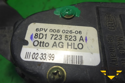 Педаль газа электронная (8D1723523A) для Volkswagen Passat (B5) с 1996-2005г