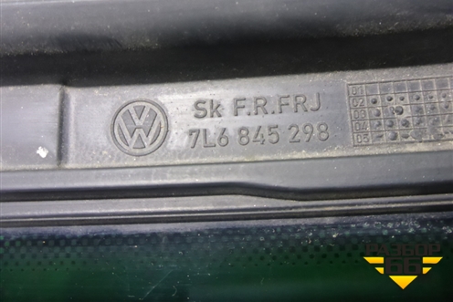 Стекло глухое правое (7L6845298) для Volkswagen Touareg c 2002-2010г
