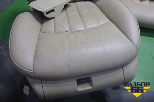 Сиденья комплект (светлая кожа Air Bag электропривод) для Mercedes Benz CLS C219 с 2004-2010г