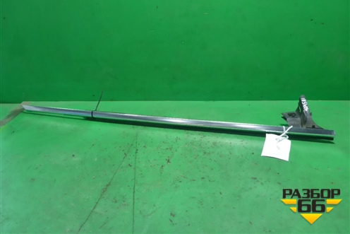 Накладка стекла переднего правого (A2197250665) для Mercedes Benz CLS C219 с 2004-2010г