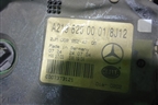 Плафон салонный передний (светлый) (A2198200001) для Mercedes Benz CLS C219 с 2004-2010г