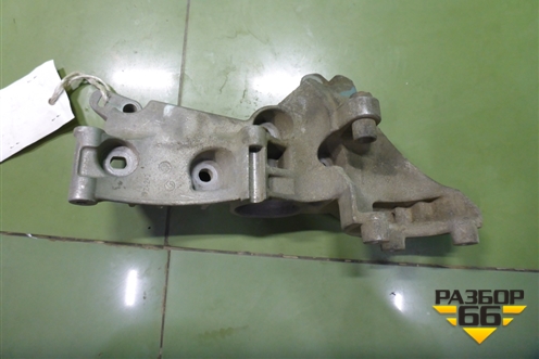 Кронштейн генератора (8200473400) для Nissan Almera G15 с 2012г