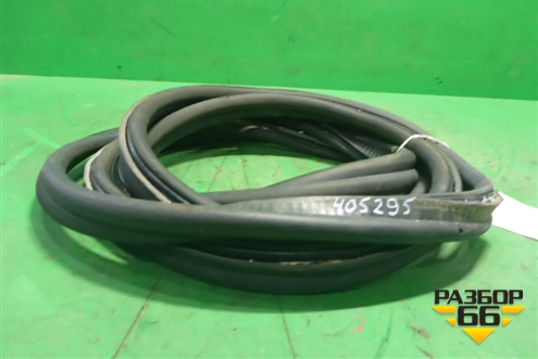 Уплотнитель багажника (51717184108) для BMW 7 серия F01/F02 с 2008г